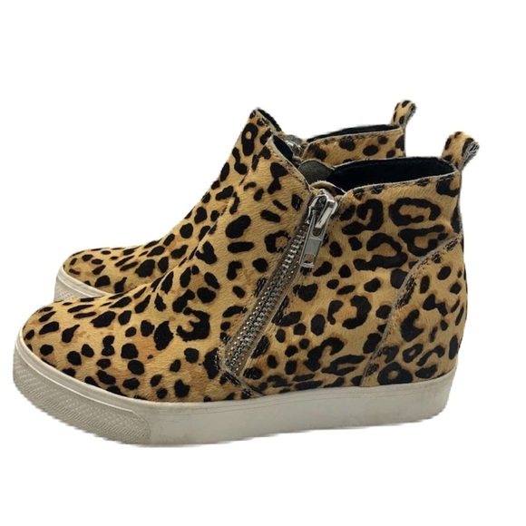 Steve Madden Women's Leopard Cow Hair Platform Sneakers 7M - Picture 1 of 13